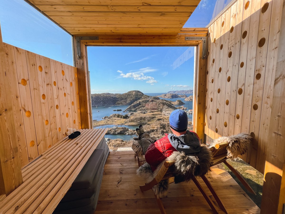 Enjoying the beautiful view from Utsyn Hidra_Frida Neverdal - Visit Sørlandet
